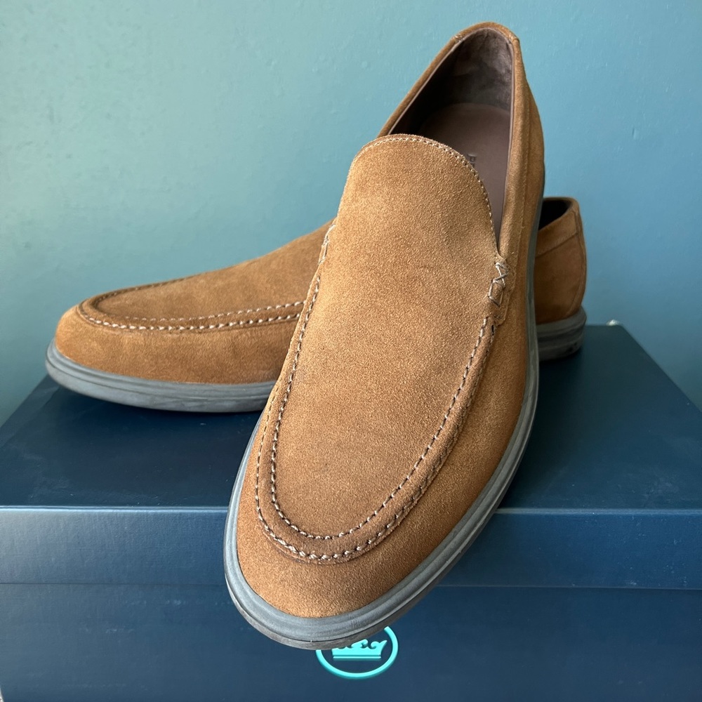 (NWOT) PETER MILLAR Crafted Venetian Loafer, Size 9, includes dust bag